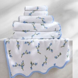 Floral Scallop Towels by Kassatex