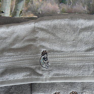 Kokopelli Alloy Grey Towel Collection - Image 4