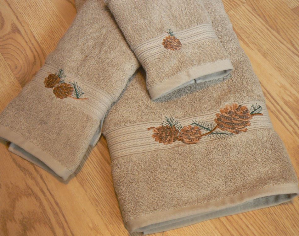 Pinecone Branch Linen Towel Collection