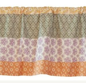 Pastel Prairie Window Valance