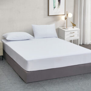 Velvet Touch Mattress Protector by Daniadown